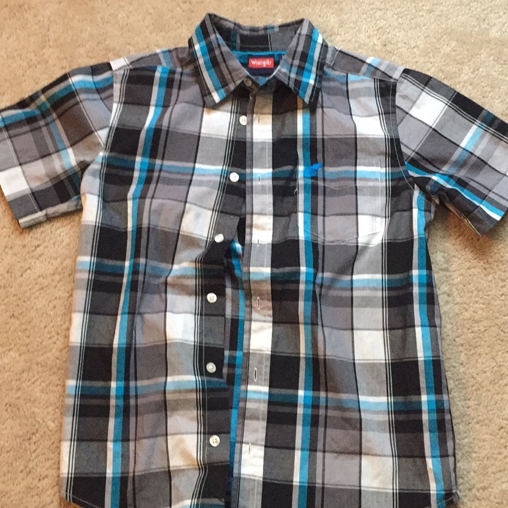Boys button up short sleeve shirt